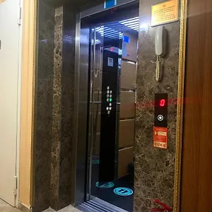 2* Отель Queens Land
